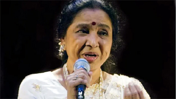 आशा भोसले मुंबई के ब्रीच कैंडी अस्पताल में एडमिट