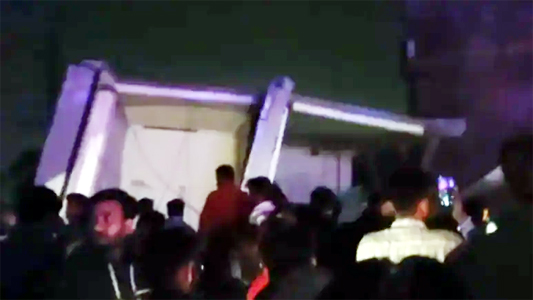 कोटा: भरभराकर गिरी दो मंजिला इमारत, 10-15 लोग मलबे में दबे, 2 बच्चों की मौत की आशंका