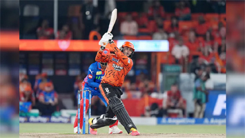 अभिषेक शर्मा का IPL में तहलका, 135 रन की पारी में रचा इतिहास, टी-20 में बनाया WORLD RECORD, ऐसा करने वाले दुनिया के इकलौते बल्लेबाज बने