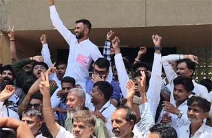 गुजरात में फिर भगवा... 9 नगर निगमों में BJP की बम-बम, 6 में बहुमत की ओर