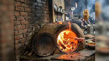 बच्चे ने बार-बार मांगा रसगुल्ला तो उठाकर तंदूर में फेंका, यूपी के बस्ती की ये खौफनाक घटना