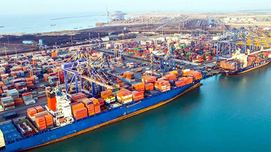 मिडिल ईस्ट में जंग से भारत के पोर्ट पर भारी जाम, 4 लाख टन बासमती चावल, 5400 टन प्याज समेत करोड़ों का माल समुद्र में फंसा