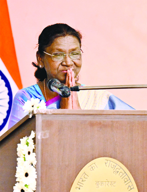 राष्ट्रपति मुर्मू ने रोमानिया में भारतीय समुदाय की सराहना की 
