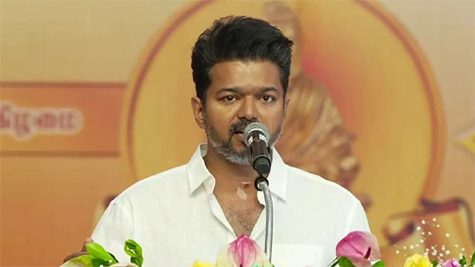 मशहूर एक्टर विजय की रैली में उमड़ी भारी भीड़, फिर एक शख्स की मौके पर हुई मौत, प्रशासन ने आयोजकों पर लगाया गंभीर आरोप