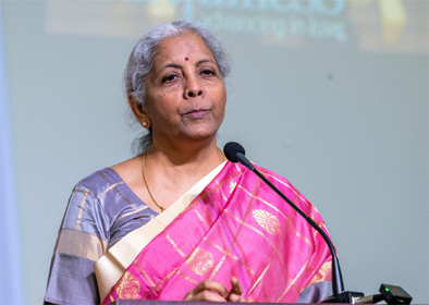 उद्योग जगत केवल विस्तार नहीं, मजबूती और बेहतर संचालन पर भी ध्यान दे : सीतारमण 