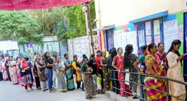 पश्चिम बंगाल और तमिलनाडु में रिकॉर्ड मतदान, कुछ जगहों पर हिंसा से माहौल तनावपूर्ण