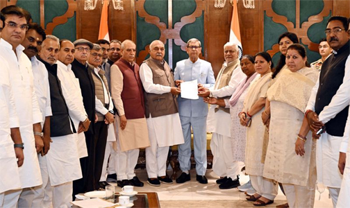 कांग्रेस का राजभवन मार्च, राज्यपाल से की जांच की मांग