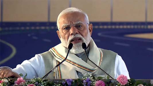 कांग्रेस की सरकारों ने नॉर्थ ईस्ट को दिल्ली और दिल दोनों से रखा दूर', असम के सिलचर में बोले PM मोदी