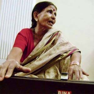 होली पर आई 3 बुरी खबर, फिल्मी सितारों पर टूटा पहाड़, शोक में डूबी सिनेमा इंडस्ट्री