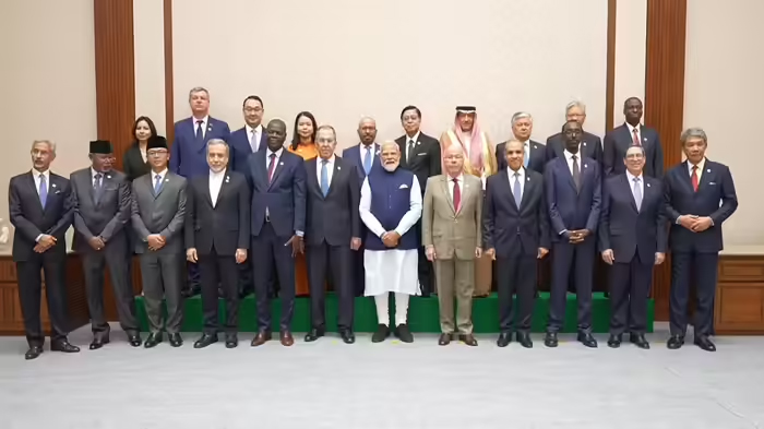 प्रधानमंत्री मोदी ने ब्रिक्स देशों के विदेश मंत्रियों से मुलाकात की 