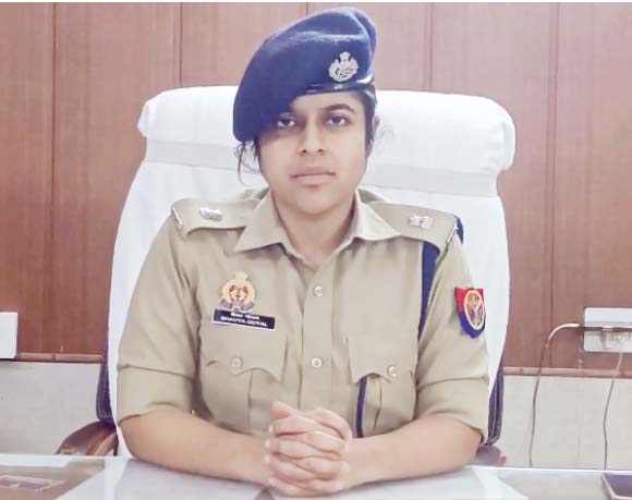 सेंट्रल नोएडा में दिनदहाड़े चली गोलियां; बाइक सवार बदमाशों ने प्रॉपर्टी डीलर की ली जान, परिवार में पसरा मातम