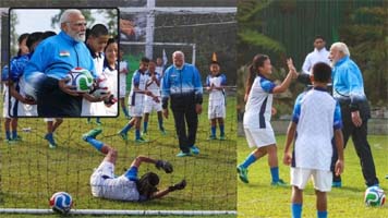 सिक्किम में PM मोदी ने बच्चों संग खेला फुटबॉल, गोल भी दागे